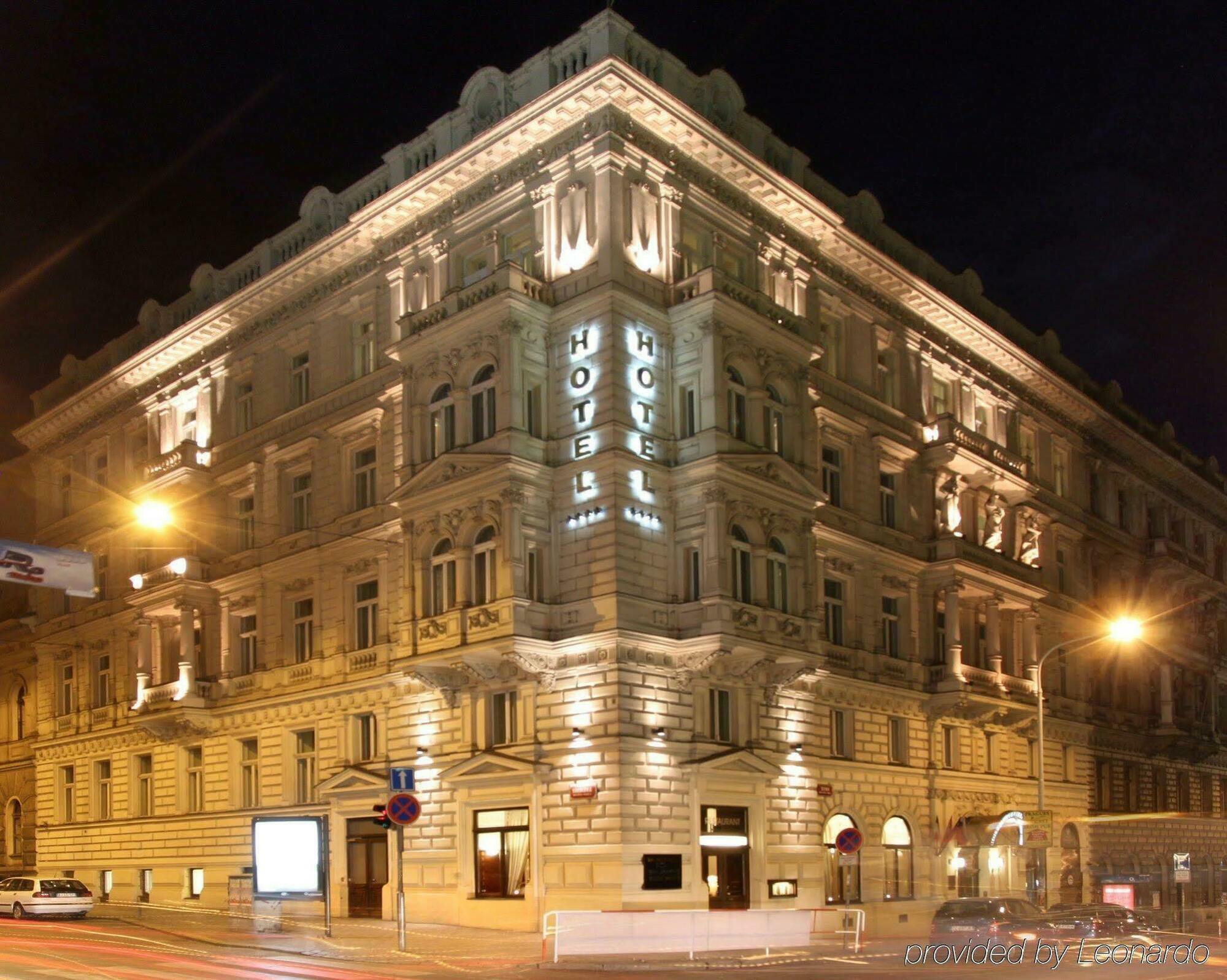 ブティック ホテル セブン デイズ プラハ エクステリア 写真